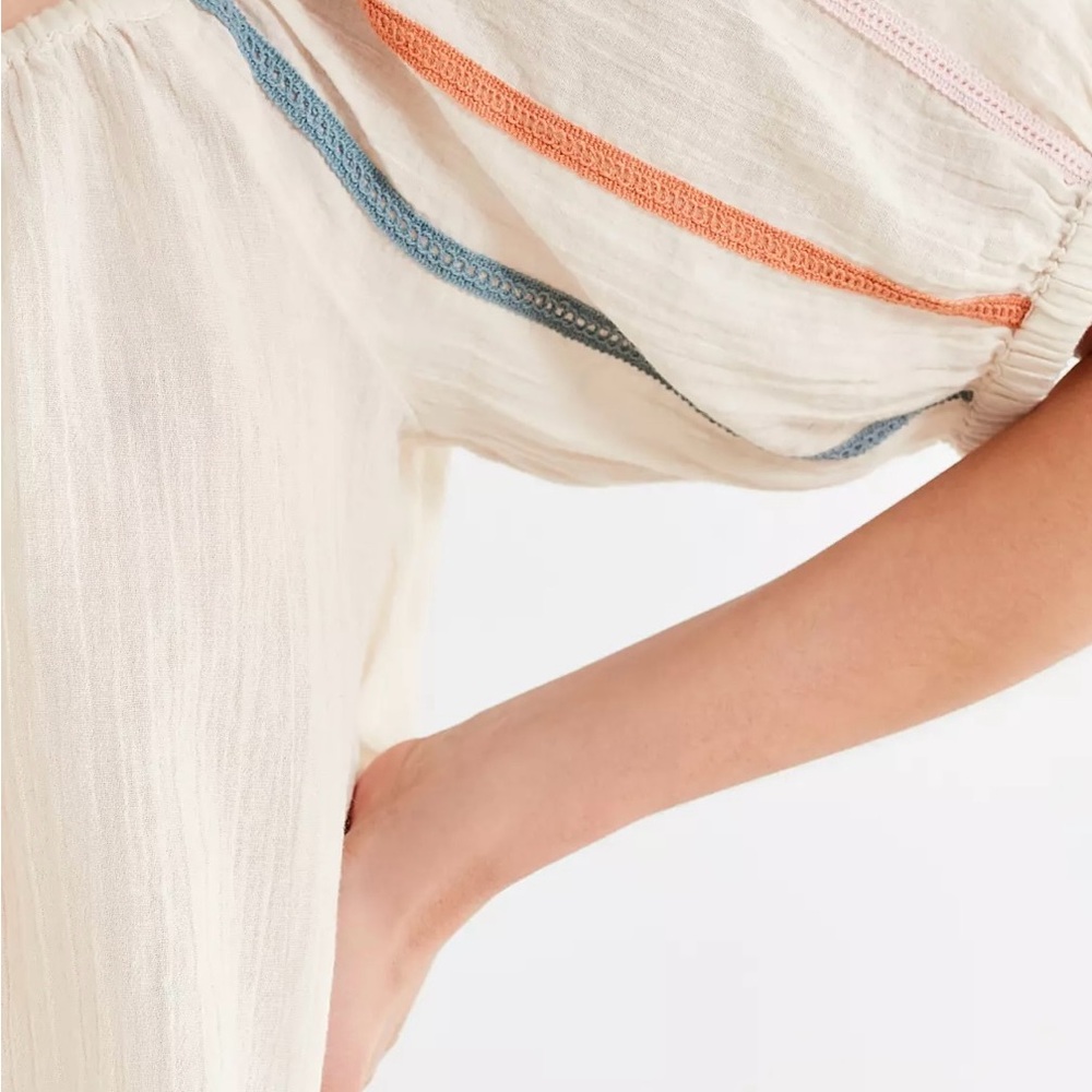 UO Urban Outfitters NWT Womens Embroidered Balloon Sleeve Blouse Top S $49 White - Picture 3 of 13